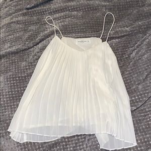 White pleated Abercrombie & Fitch tank